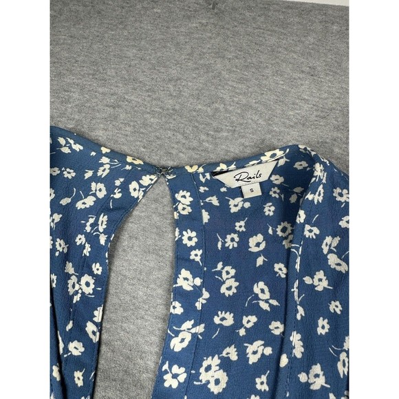 Rails‎ Sophia Romper in Blue Daisies S Causal Summer - Picture 10 of 12